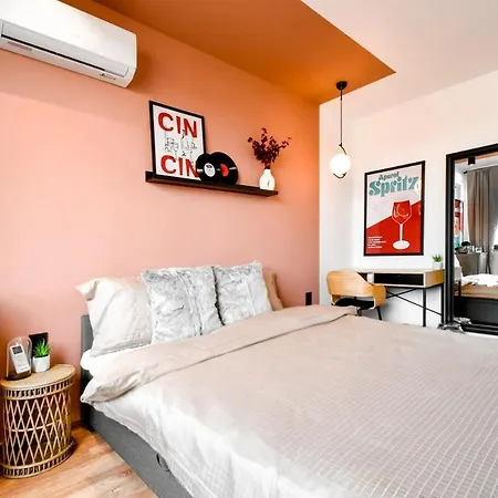 Lejlighed Private Desk Fridge Shared Bathroom *