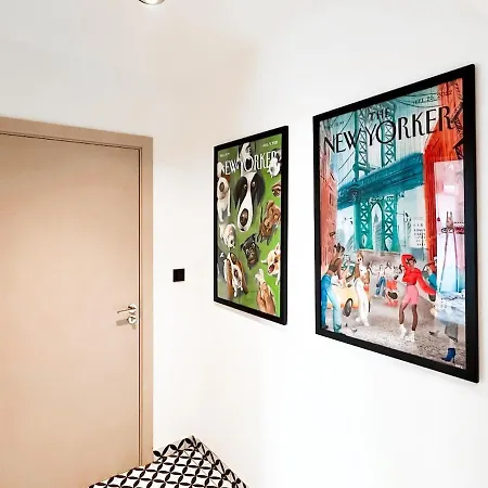 Private Desk Fridge Shared Bathroom Apartman *